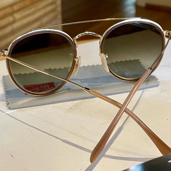 New W/O tags___ Ray-Ban Sunglasses. - Picture 2 of 5